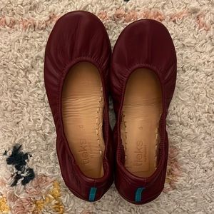 Tieks Maroon Flats